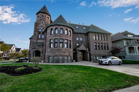 Photo of 231 Richmond Avenue, Buffalo, NY 14222 (MLS # B1652087)