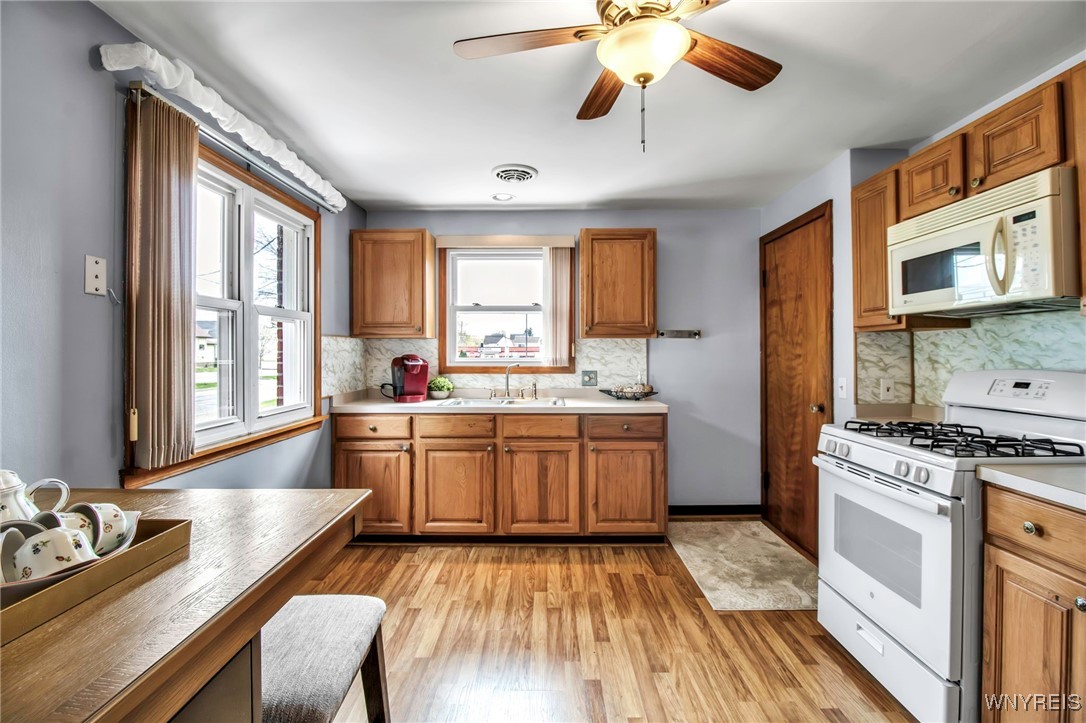 24 Meridian Street, Lancaster, New York image 11