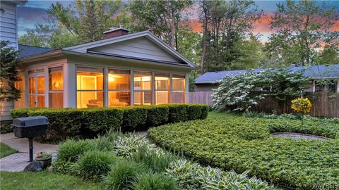 Tiny photo for 8 Forsythia Court, Orchard Park, NY 14127 (MLS # B1684459)
