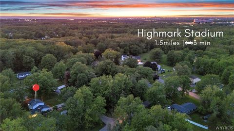 Tiny photo for 8 Forsythia Court, Orchard Park, NY 14127 (MLS # B1684459)