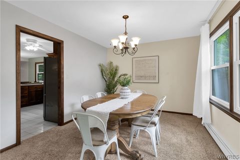 Tiny photo for 8 Forsythia Court, Orchard Park, NY 14127 (MLS # B1684459)