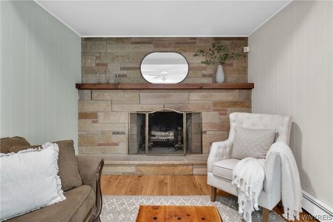 Tiny photo for 8 Forsythia Court, Orchard Park, NY 14127 (MLS # B1684459)
