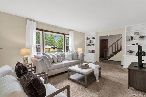 Tiny photo for 8 Forsythia Court, Orchard Park, NY 14127 (MLS # B1684459)