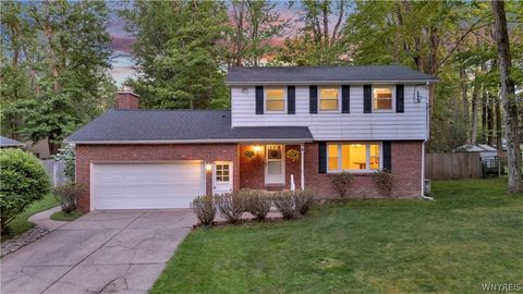 Tiny photo for 8 Forsythia Court, Orchard Park, NY 14127 (MLS # B1684459)