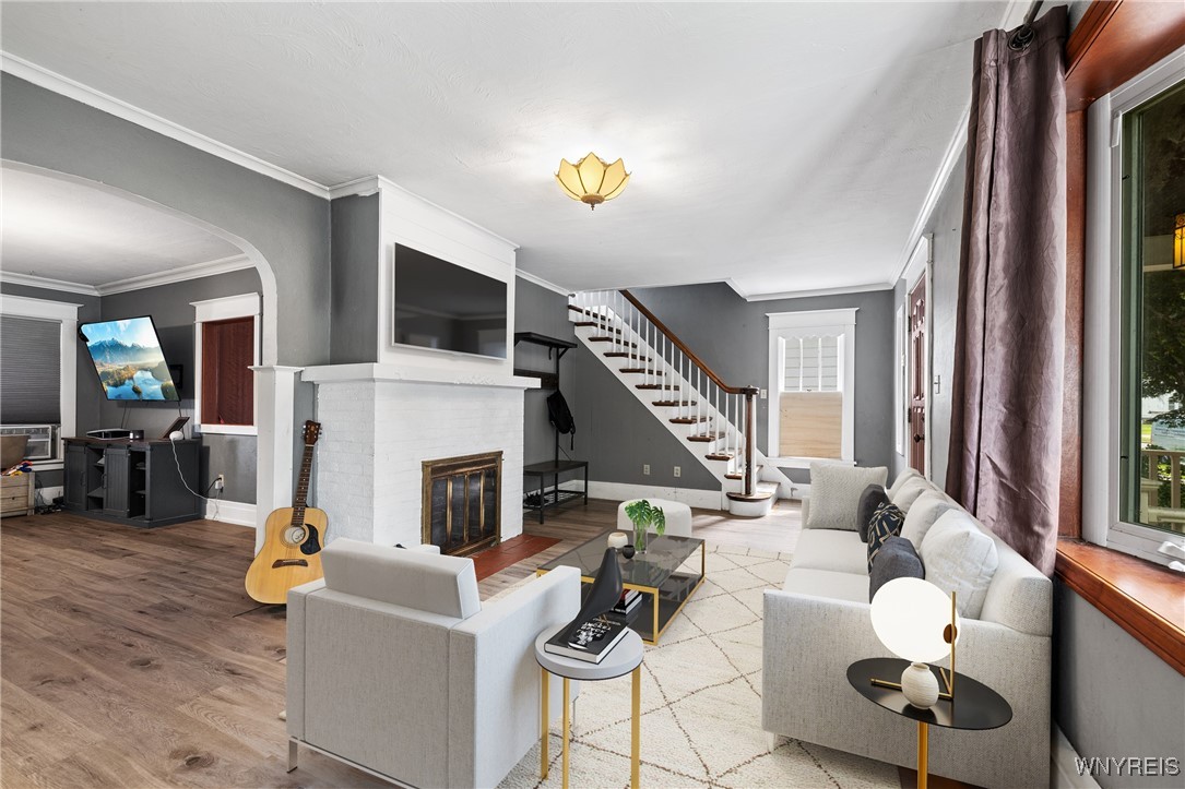 39 Colonial Avenue