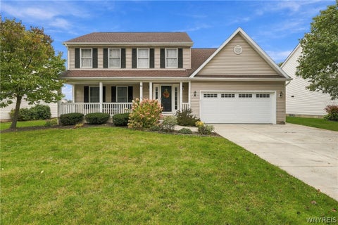 Photo of 88 Southpoint Drive, Lancaster, NY 14086 (MLS # B1718438)