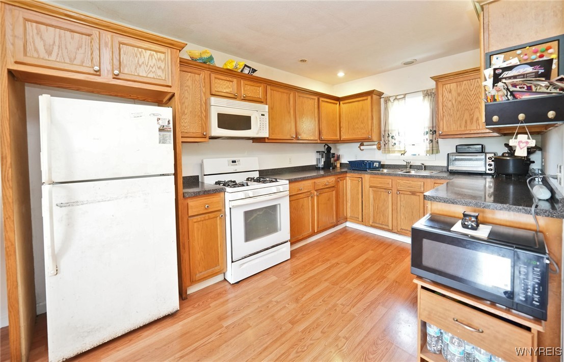 132 Pavement Road, Lancaster, New York image 11
