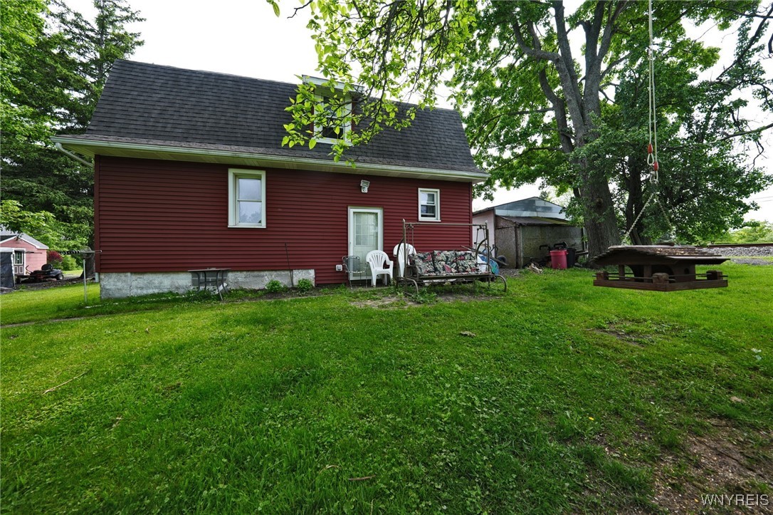 132 Pavement Road, Lancaster, New York image 3