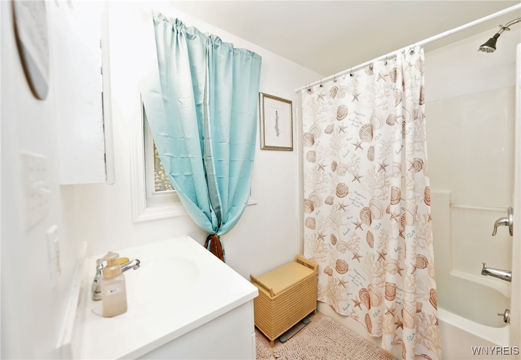 132 Pavement Road, Lancaster, New York image 32