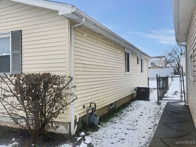 48 W Toulon Drive, Cheektowaga, New York image 3