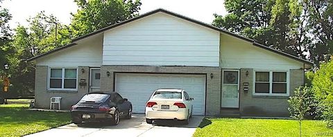 Photo of 111 Sunshine Drive Dr, Amherst, NY 14222 (MLS # B1654001)