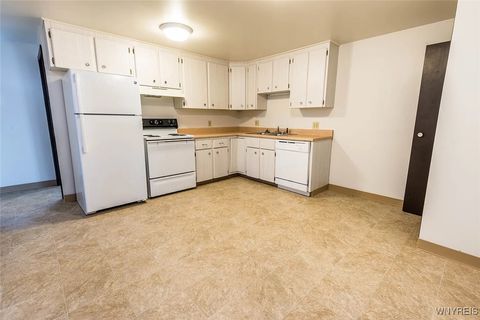 Tiny photo for 111 Sunshine Drive Dr, Amherst, NY 14222 (MLS # B1654001)