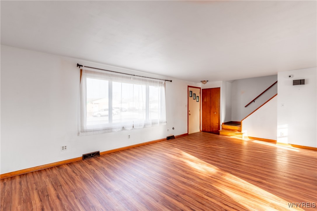 3 Cardy Lane, Cheektowaga, New York image 3