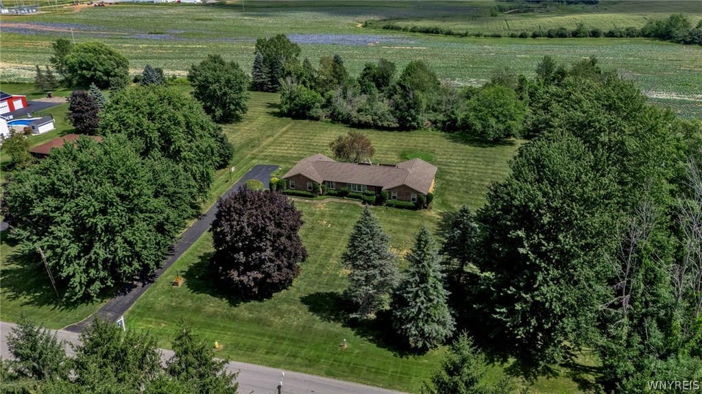 Photo of 3999 Lake Road, Murray, NY 14470 (MLS # B1707118)