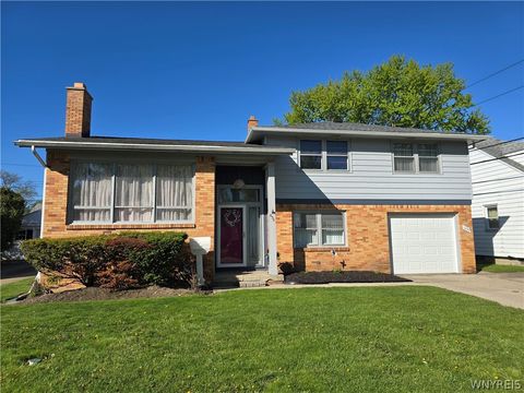 Homes For Sale - 636 Evergreen Drive<br/> Tonawanda, NY 14150