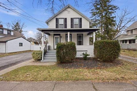 Homes For Sale - 228 Robinson Street<br/> North Tonawanda, NY 14120