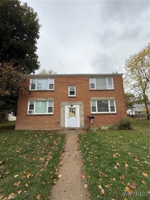 Photo of 3422 Raymond Drive, Hamburg, NY 14219 (MLS # B1646977)