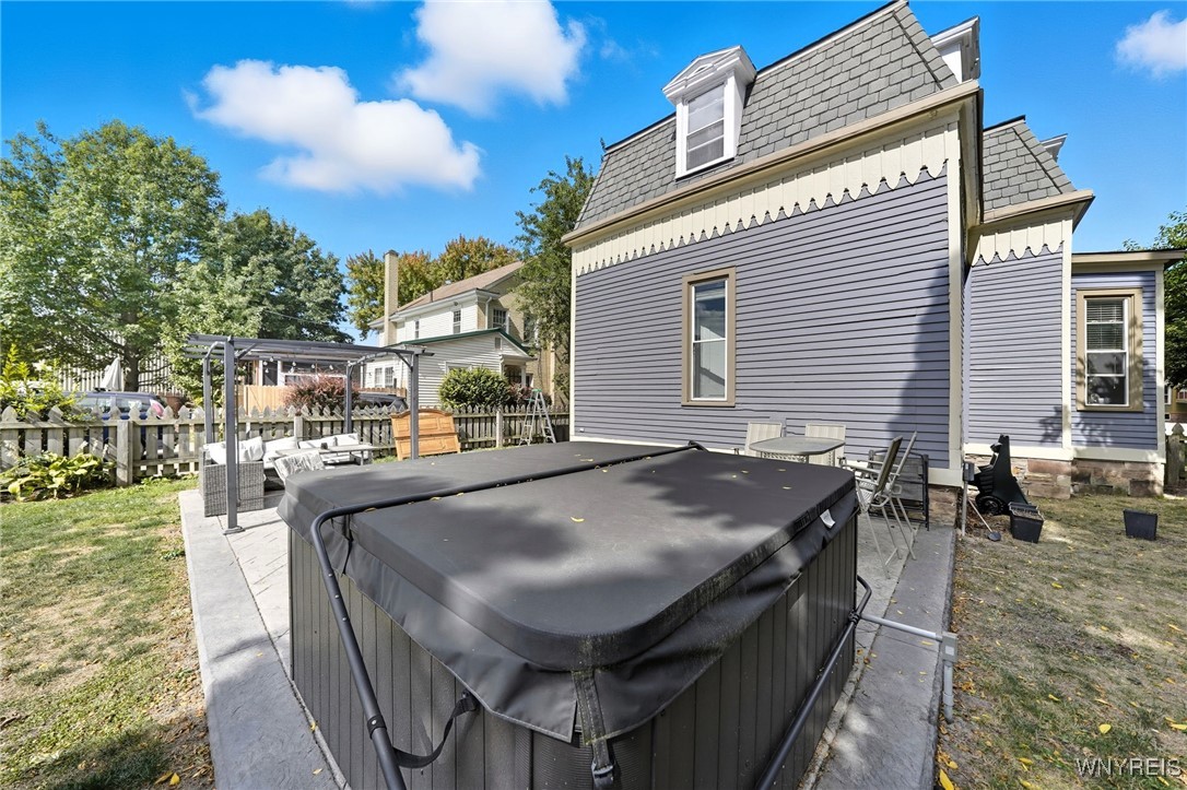 Ridgeway, New York 14103, United States, 3 Bedrooms Bedrooms, ,2 BathroomsBathrooms,Residential,Active,215547