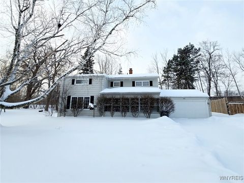 Photo of 193 Thistle Lea, Amherst, NY 14221 (MLS # B1659572)
