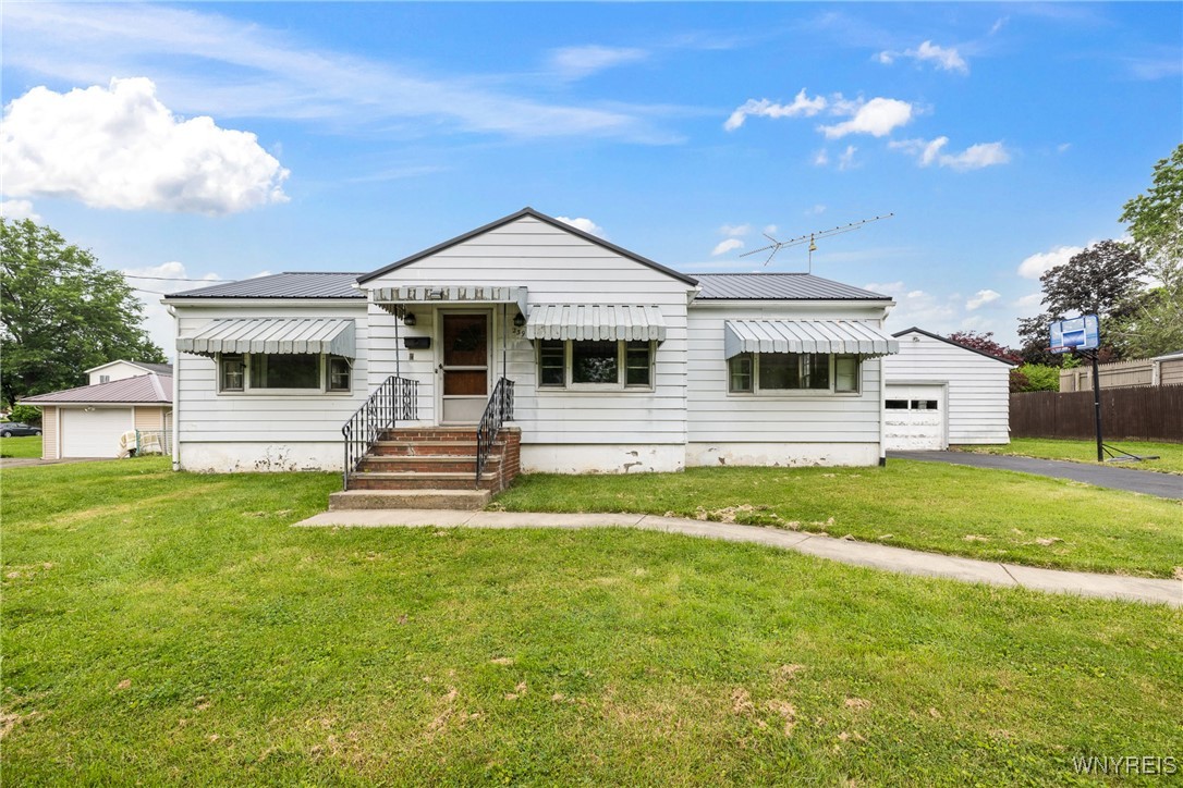 239 Delaware Avenue, Jamestown, New York image 1
