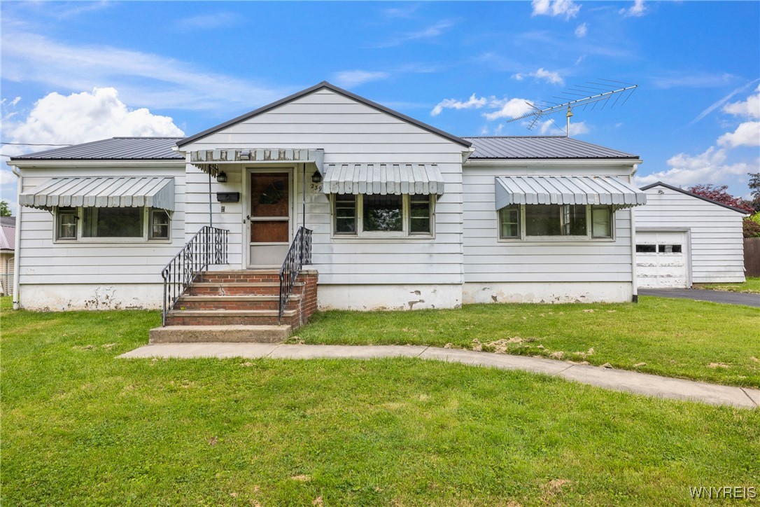 239 Delaware Avenue, Jamestown, New York image 2