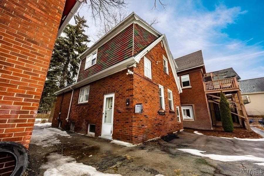 1801 Niagara Street 2
