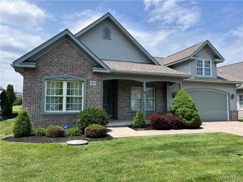 Photo of 6843 Lock Haven Drive, Lockport Town, NY 14094 (MLS # B1688938)