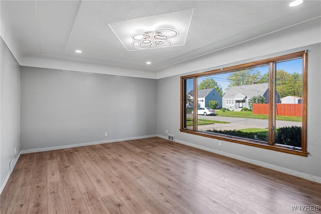 10 Ontario Drive, Cheektowaga, New York image 9