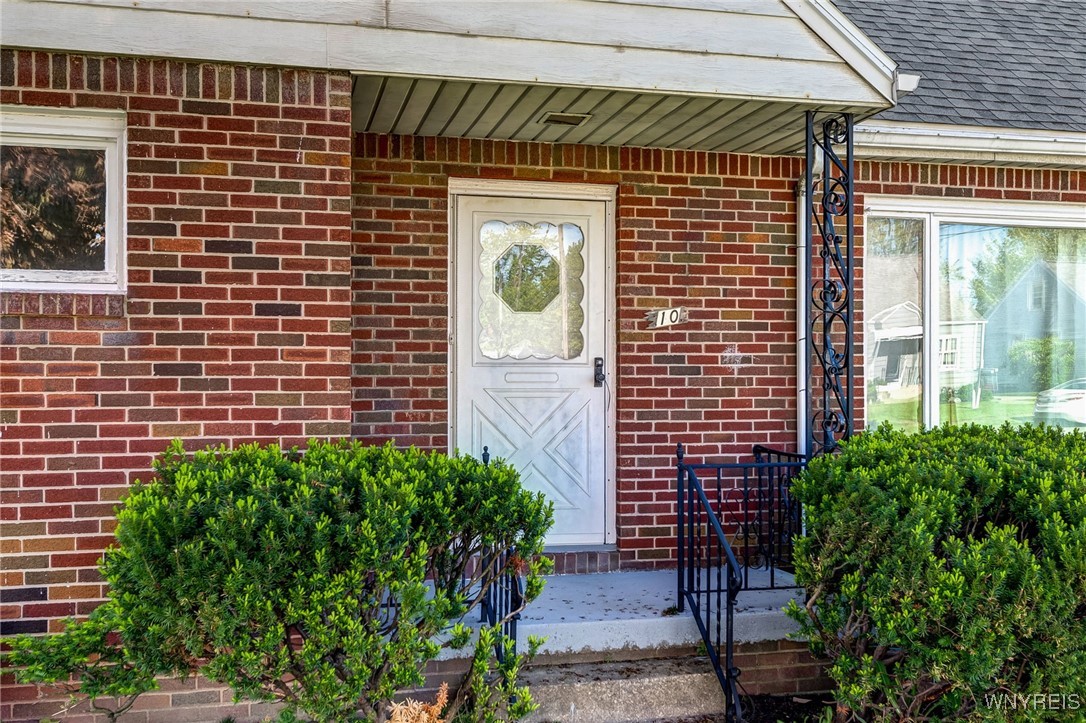 10 Ontario Drive, Cheektowaga, New York image 4