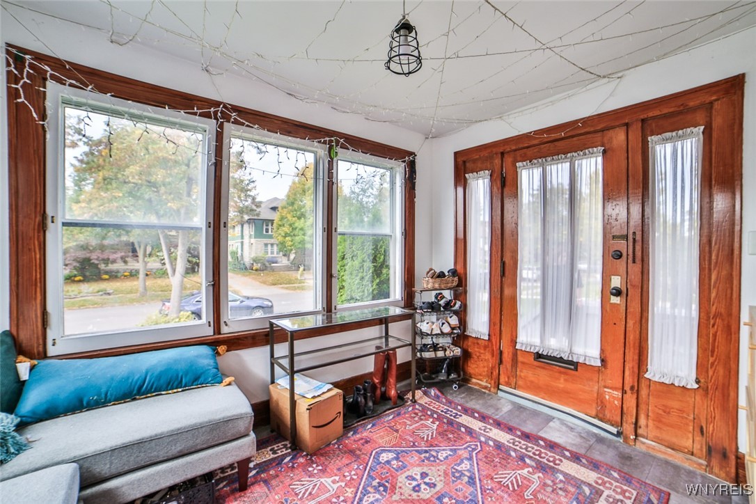 119 Crestwood Avenue