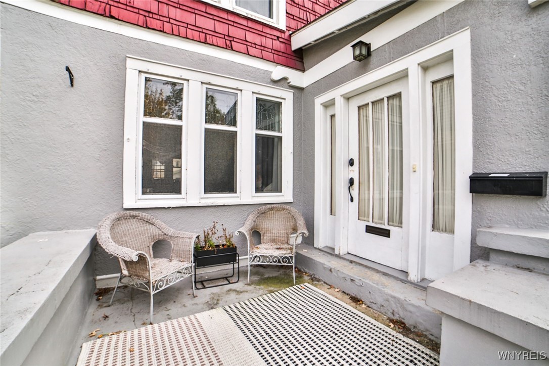 119 Crestwood Avenue