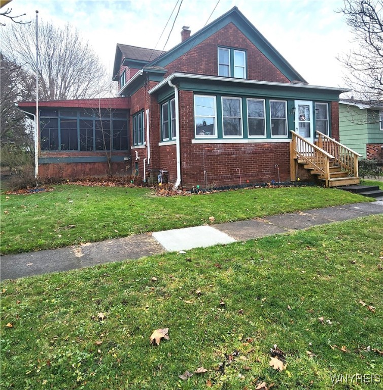153 8th Avenue, North Tonawanda, New York image 1