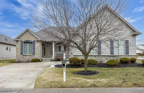 Photo of 9 Hidden Creek Court, Amherst, NY 14221 (MLS # B1664813)