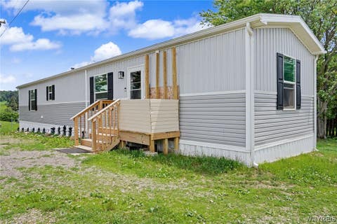 Tiny photo for 2011 Edmunds Road, Freedom, NY 14065 (MLS # B1690238)