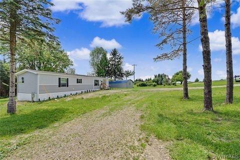 Tiny photo for 2011 Edmunds Road, Freedom, NY 14065 (MLS # B1690238)