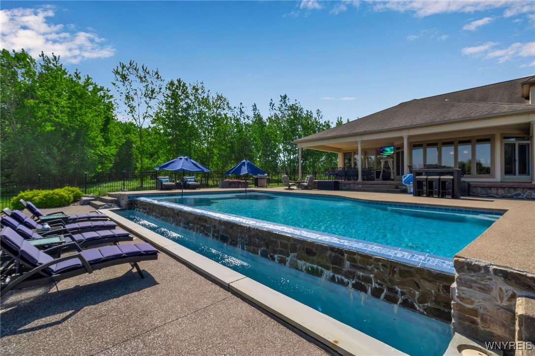 35 Pinegrove Court, Elma, New York image 42