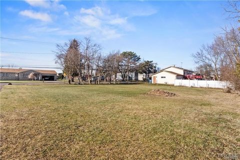 Photo of Tuscarora Road E, Niagara, NY 14304 (MLS # B1654193)