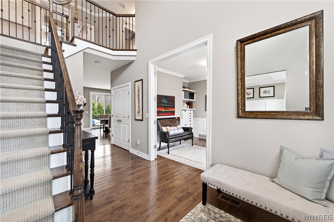 5527 Meadowglen Drive
