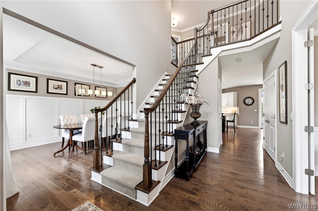 5527 Meadowglen Drive