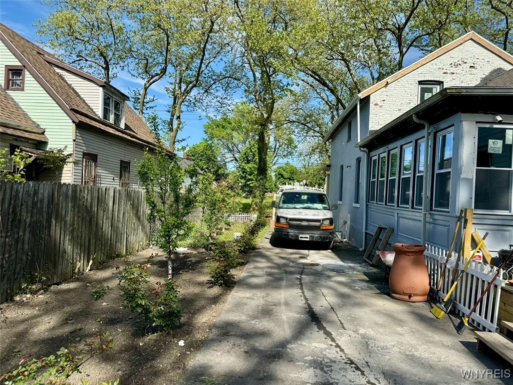 512 Sherman Street, Buffalo, New York image 3