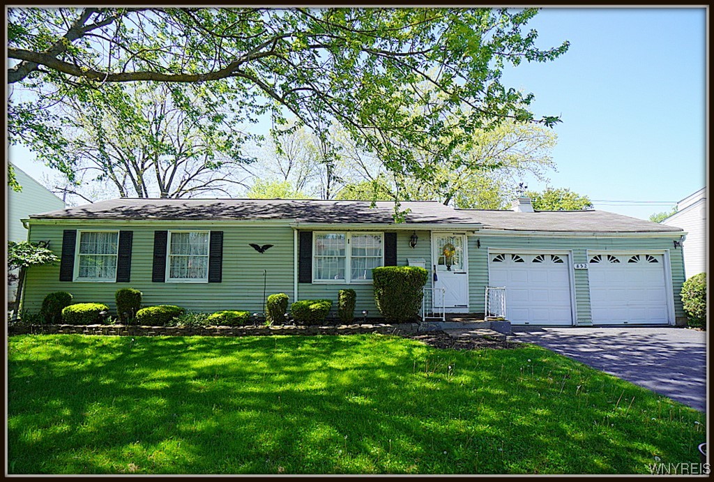 852 Fairmont Avenue, North Tonawanda, New York image 2