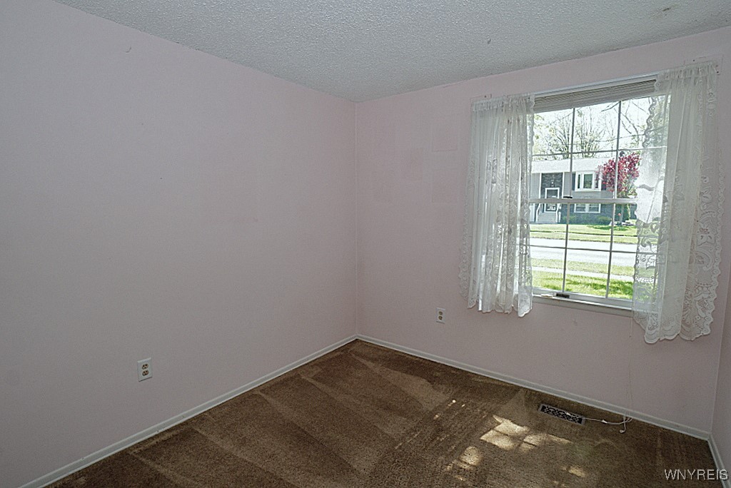 852 Fairmont Avenue, North Tonawanda, New York image 32