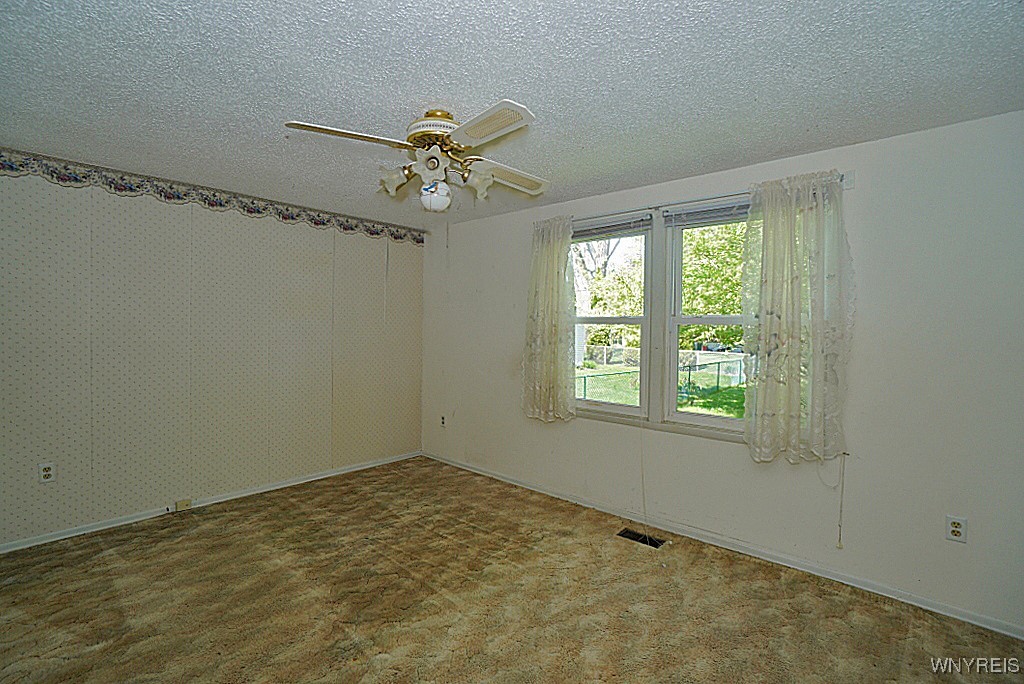 852 Fairmont Avenue, North Tonawanda, New York image 24