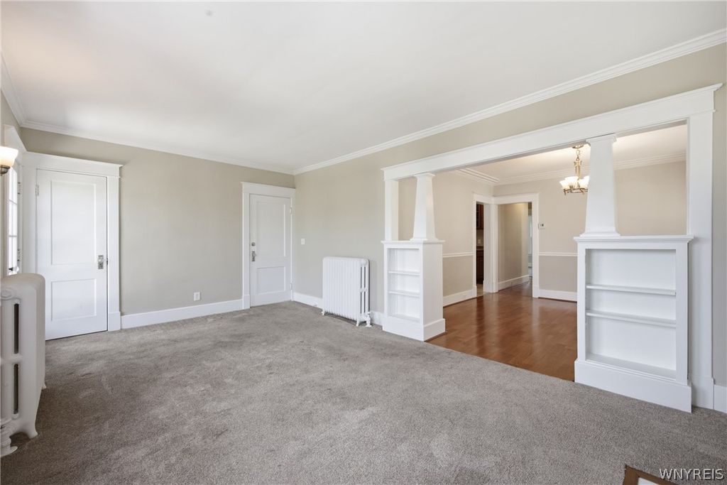Photo of 68 N Park #UPPER Avenue, Buffalo, NY 14216 (MLS # B1679508)