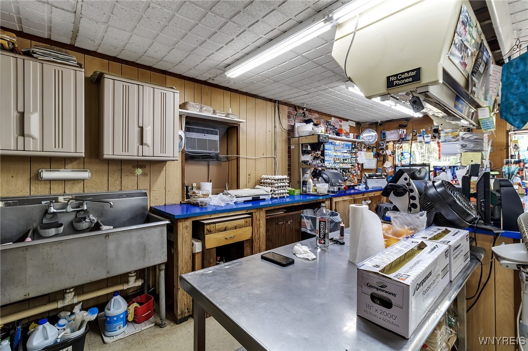 10557 Main Street