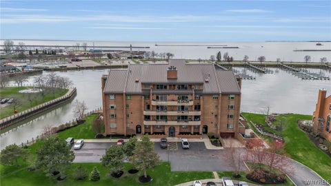 Condo For Sale - 40 Waterfront Circle #305<br/> Buffalo, NY 14202