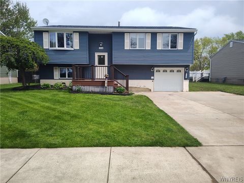 Homes For Sale - 104 Chapel Glen Drive<br/> Hamburg, NY 14075