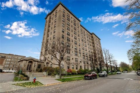 Photo of 33 Gates Circle #2A, Buffalo, NY 14222 (MLS # B1589153)