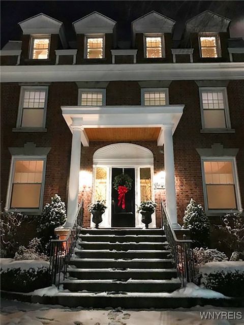 Photo of 186 Bidwell Parkway #2, Buffalo, NY 14222 (MLS # B1652627)