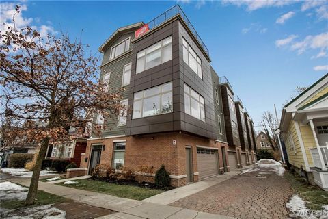 Photo of 197 W Utica Street #4, Buffalo, NY 14222 (MLS # B1591060)